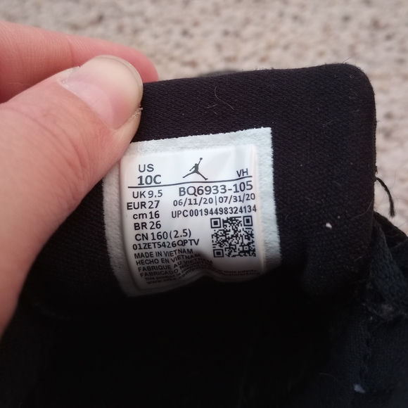 Air Jordan Kids Sneakers - Picture 11 of 11